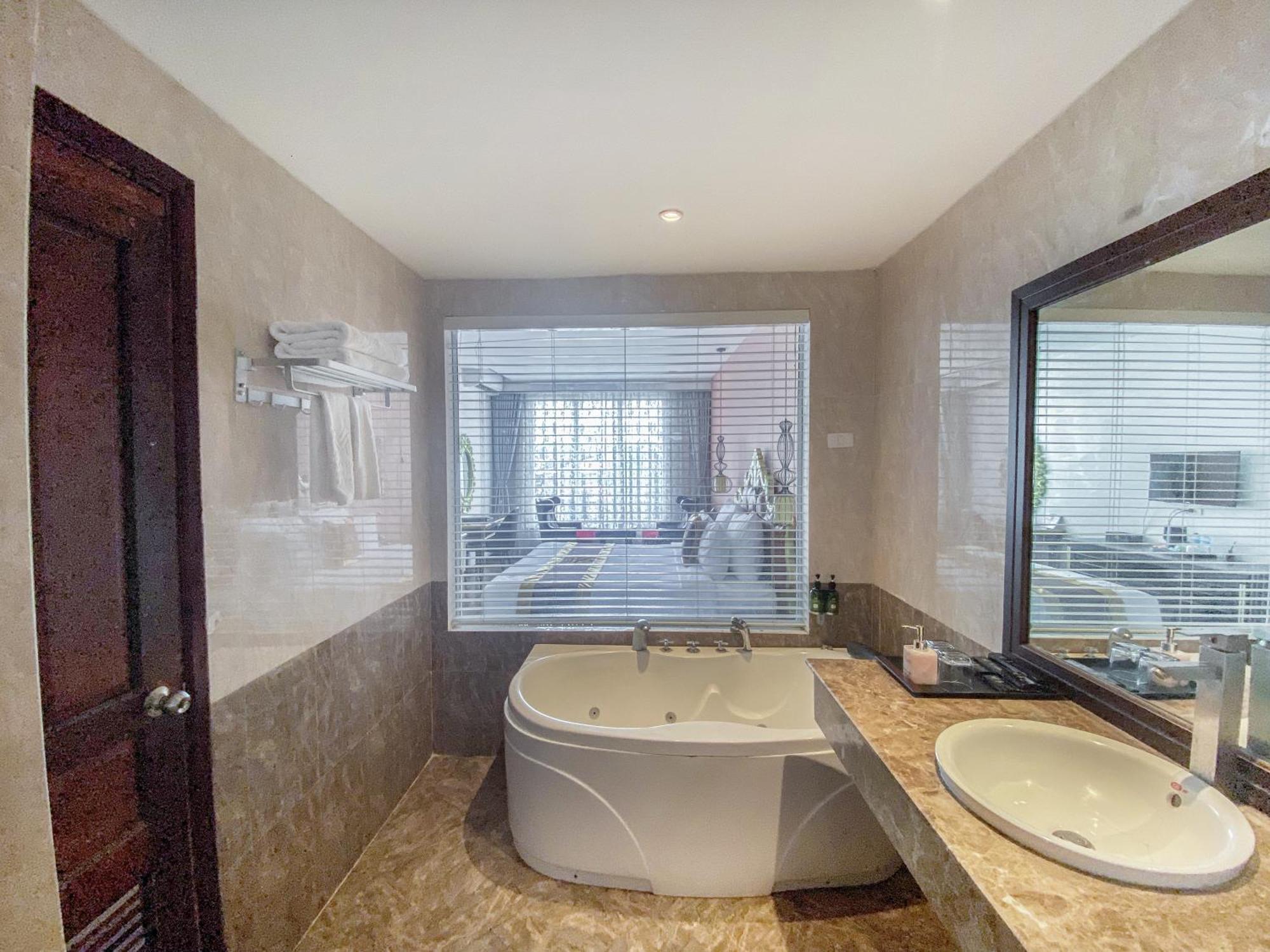 Xaysomboun Hotel & Spa Виентиане Екстериор снимка